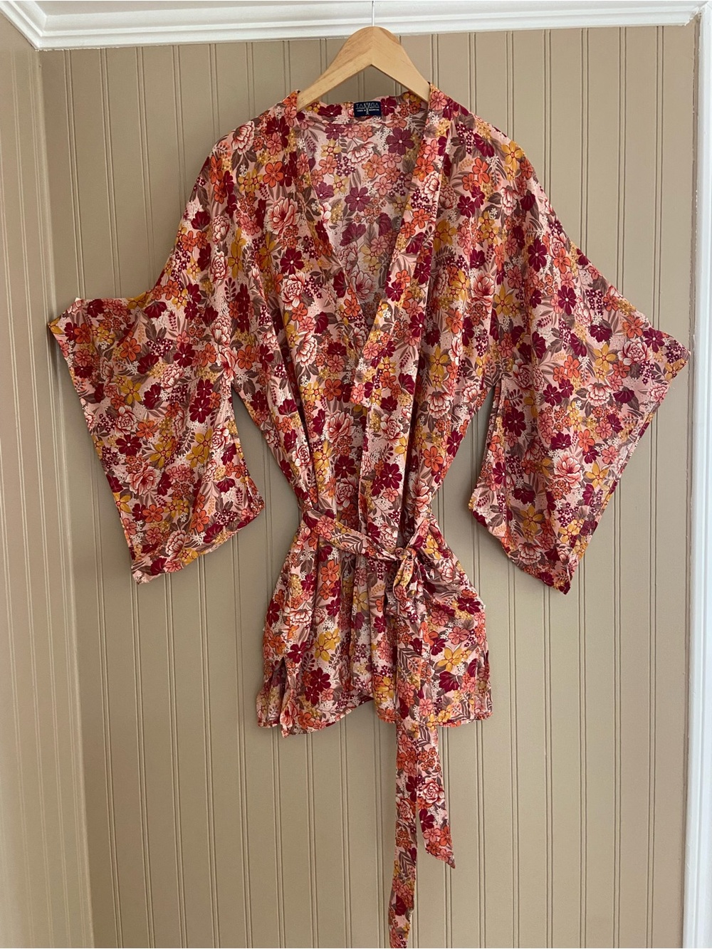 Tamga Ethical Fashion Canadian Owned Kimono Style Floral Shirt Size M-L